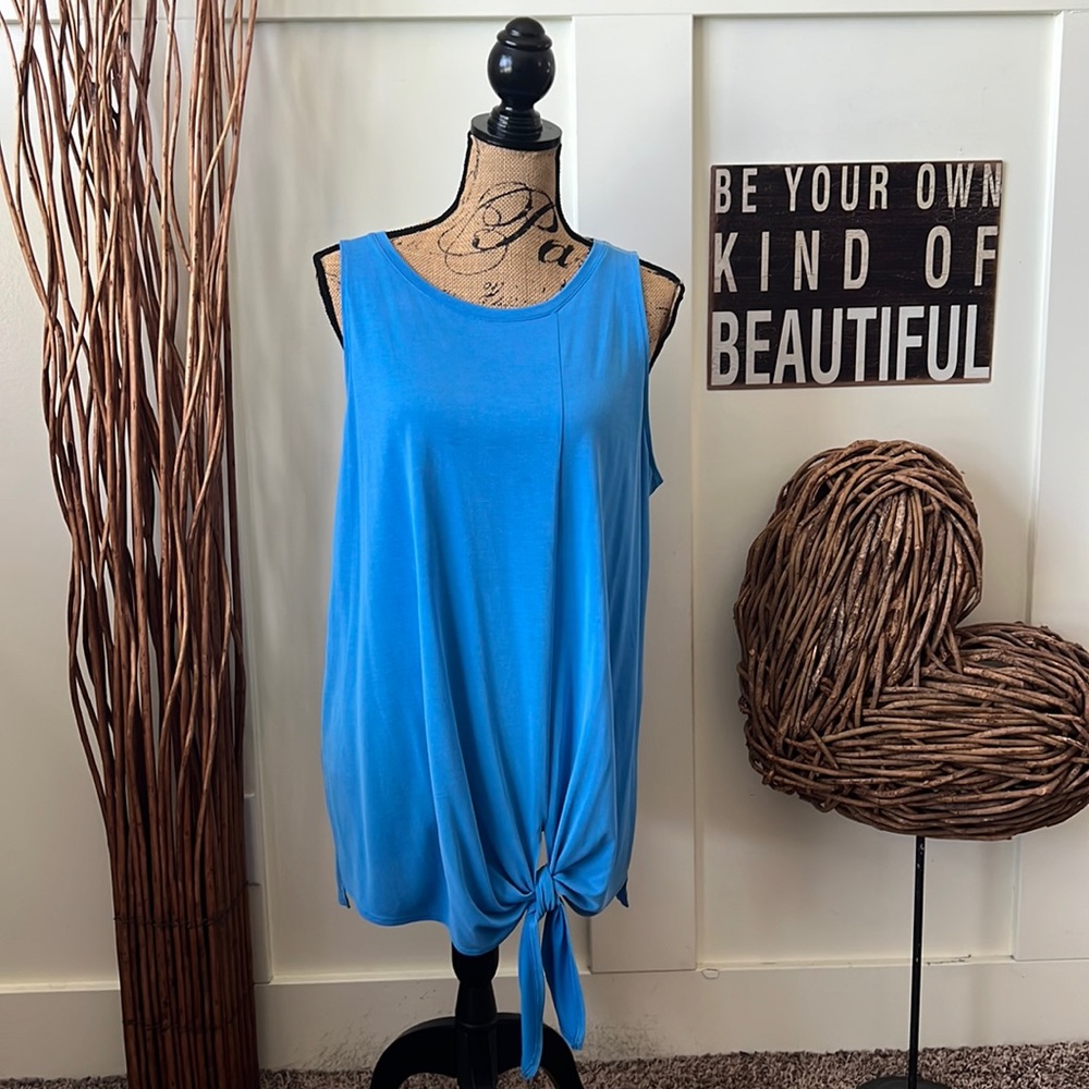 Time and Tru Sleeveless Blue Tie Front Tunic